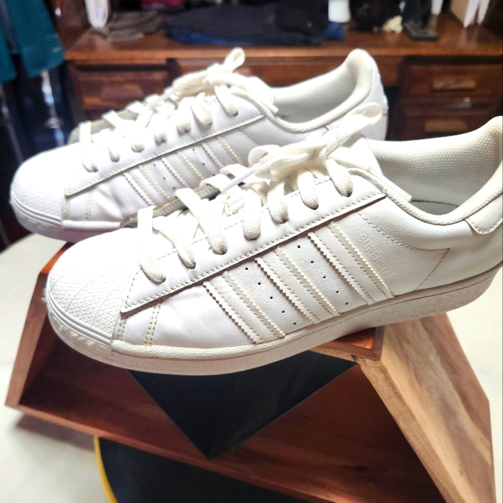 Adidas Original Superstar Triple White Leather Low Top In Men's Size 8